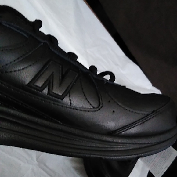 New Balance Women's 577 V1 Walking Shoe Size 9.5 Wide - Picture 6 of 6